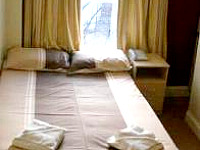 60 Warwick House Studios provides comfortable accommodation centrally located in Earls Court